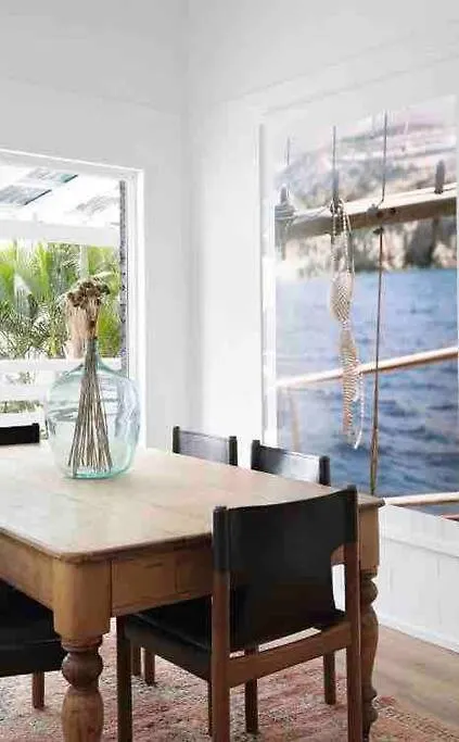 別荘 The Lodge Noosa ~ Coastal Luxe In Noosas Heart