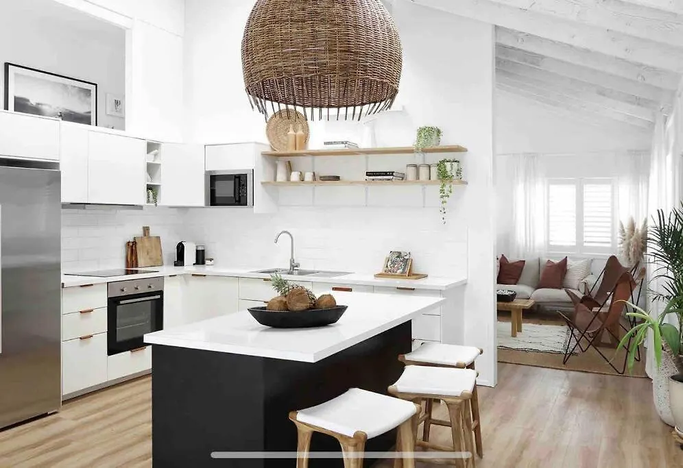 別荘 The Lodge Noosa ~ Coastal Luxe In Noosas Heart