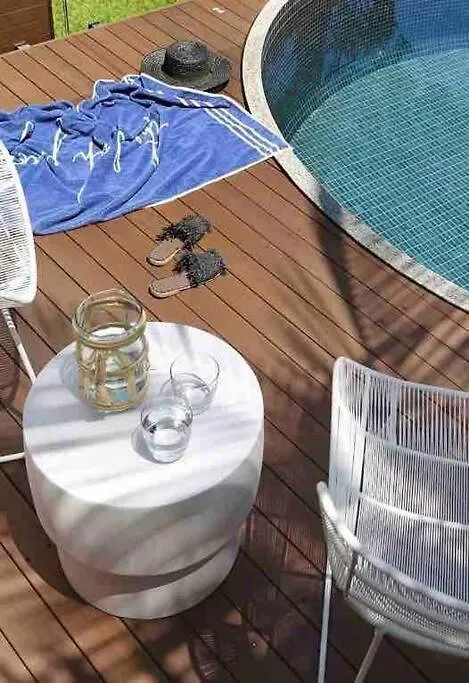 The Lodge Noosa ~ Coastal Luxe In Noosas Heart 別荘